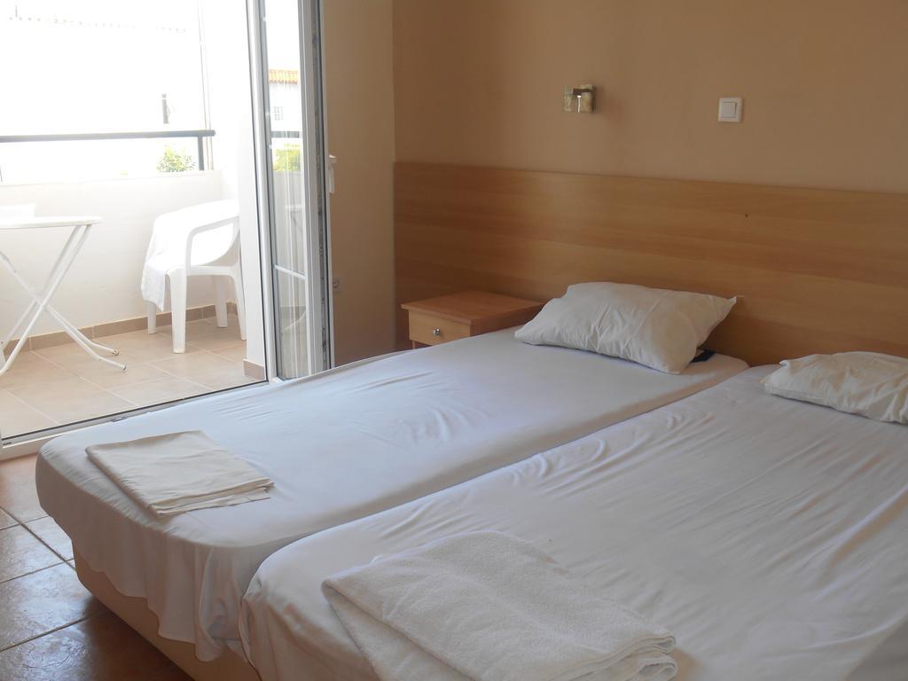 Quayside Village Hotel (Adults Only) Kavos Room photo